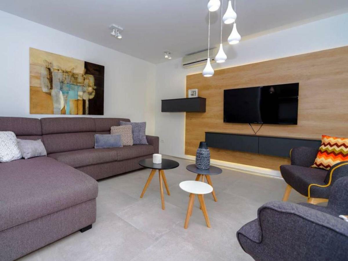 Apartments Villa Castello Kaštela المظهر الخارجي الصورة