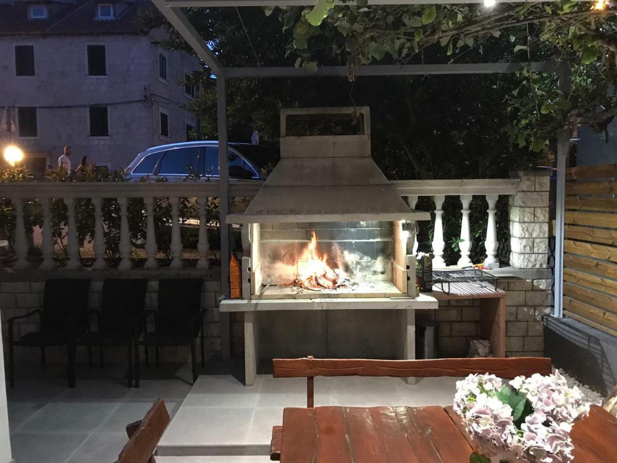 Apartments Villa Castello Kaštela المظهر الخارجي الصورة